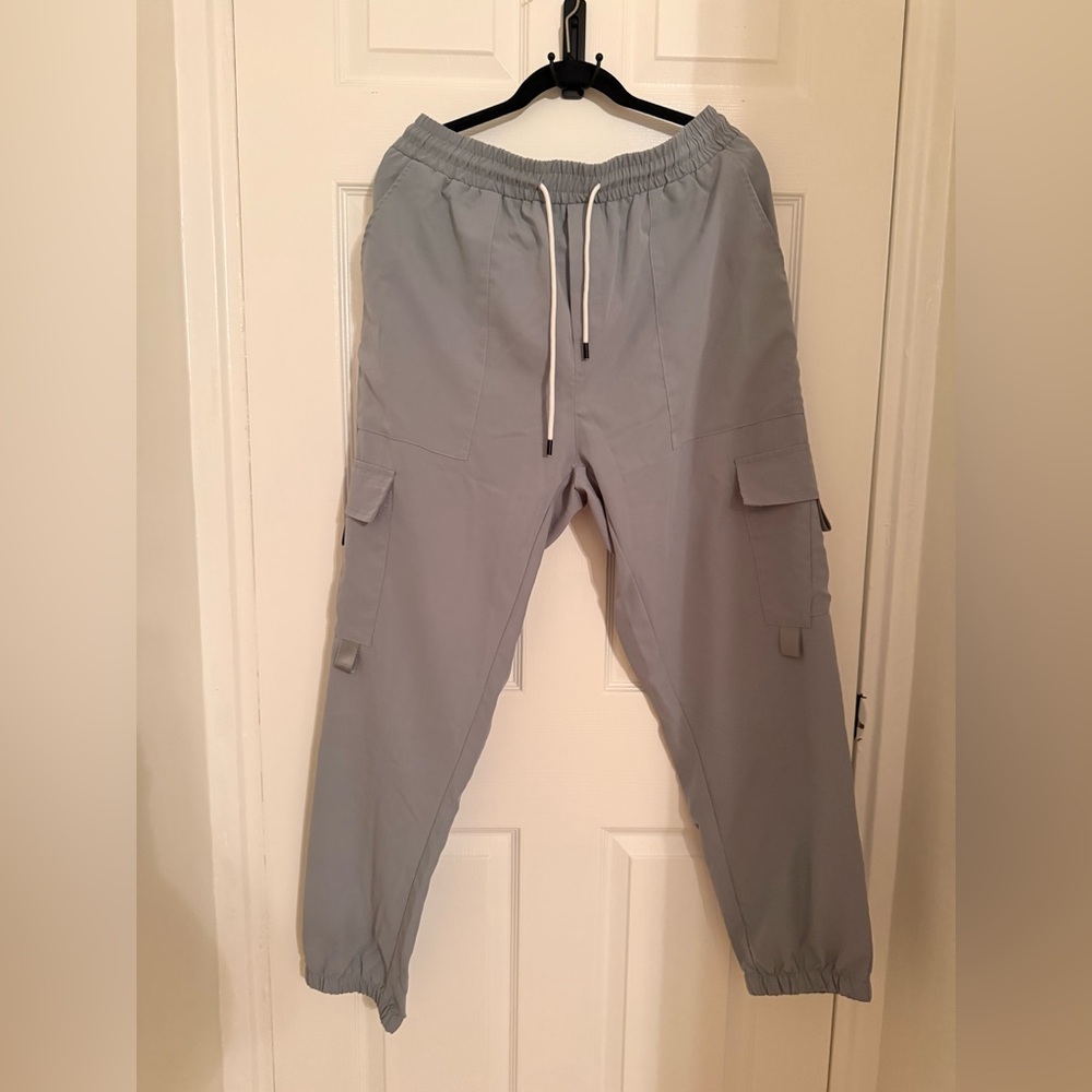Women’s Gray Cargo Pants